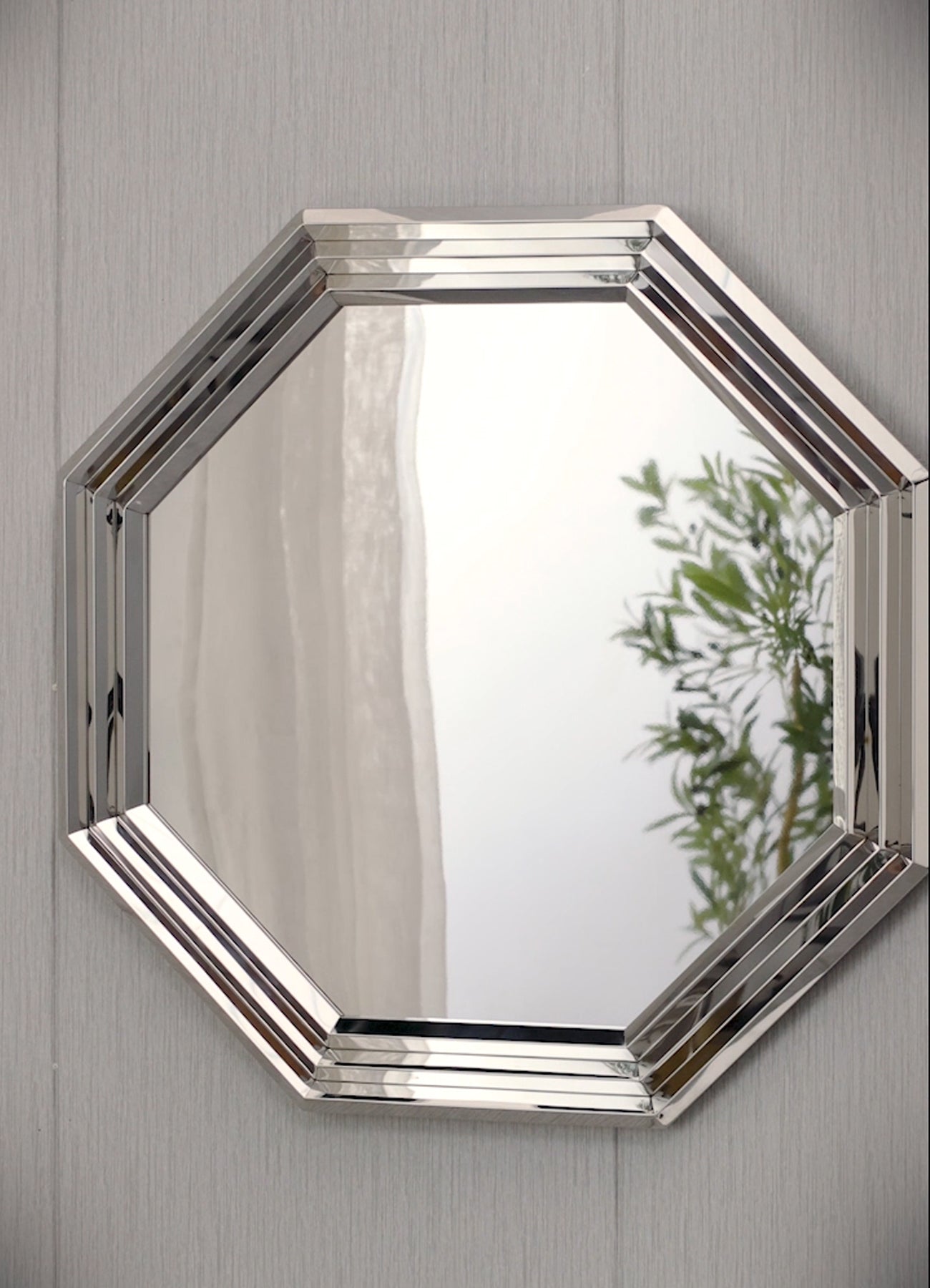 Silver  24" Octagon Geometric Mirror Wall | W100